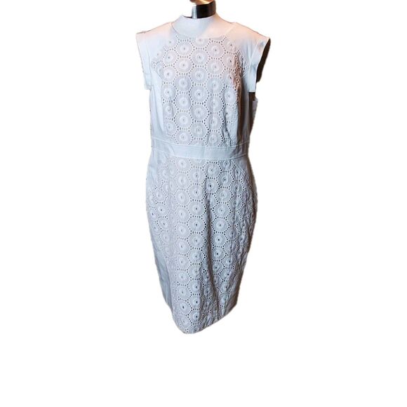 Adrianna Papell White Eyelet Sheath Dress Size 16 Missing Belt - Picture 2 of 8